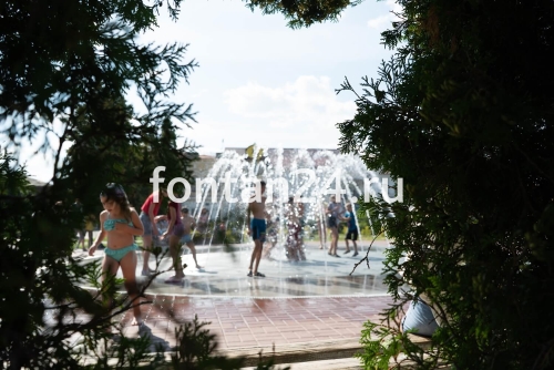 Городской фонтан на площади Городской фонтан на площади